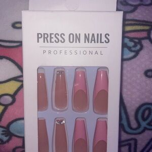 Pink French-tip Press-on Nails 24pcs